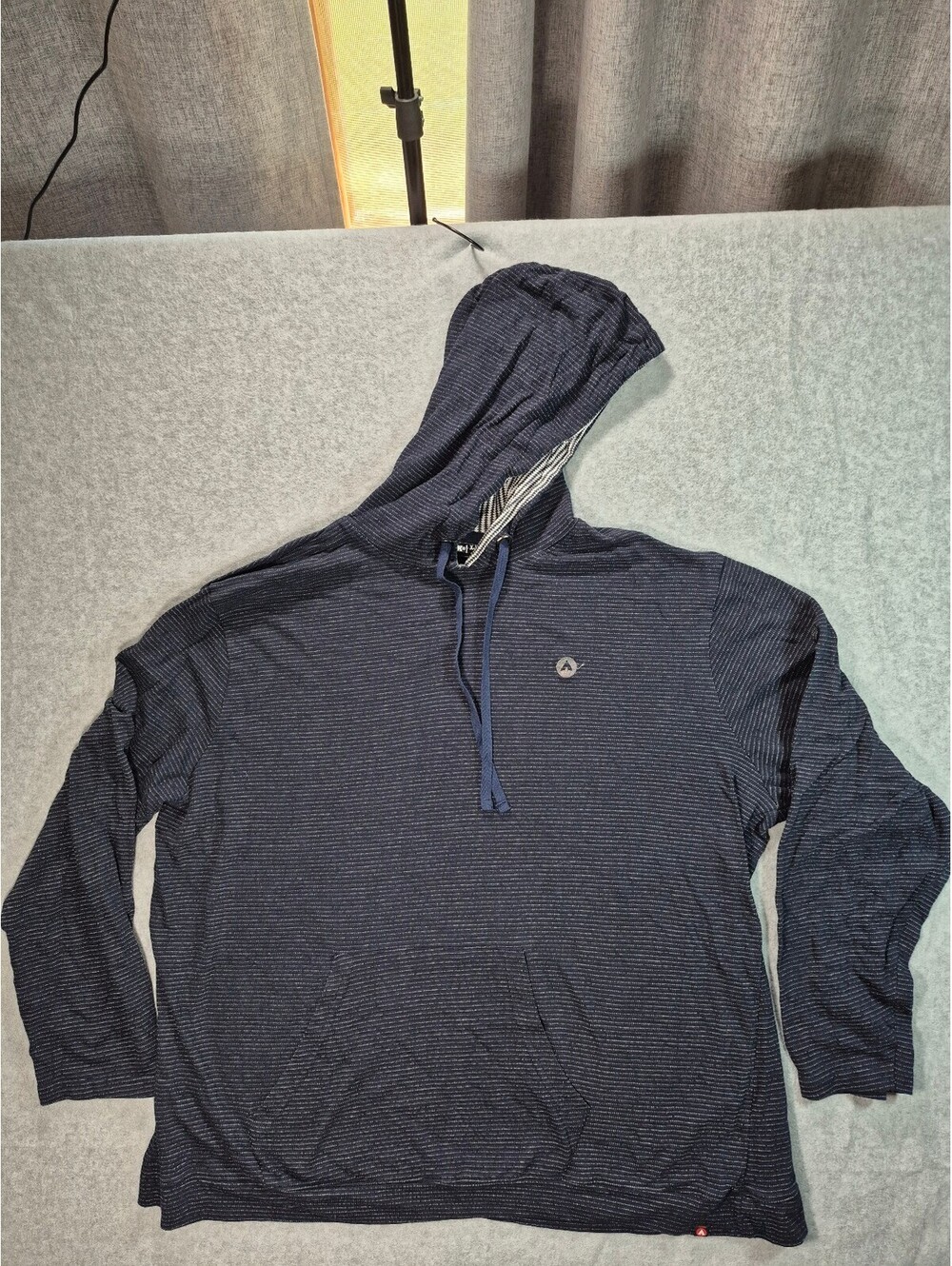 Airwalk Women’s XL Navy Blue Striped Pullover Hoodie Kangaroo Pocket